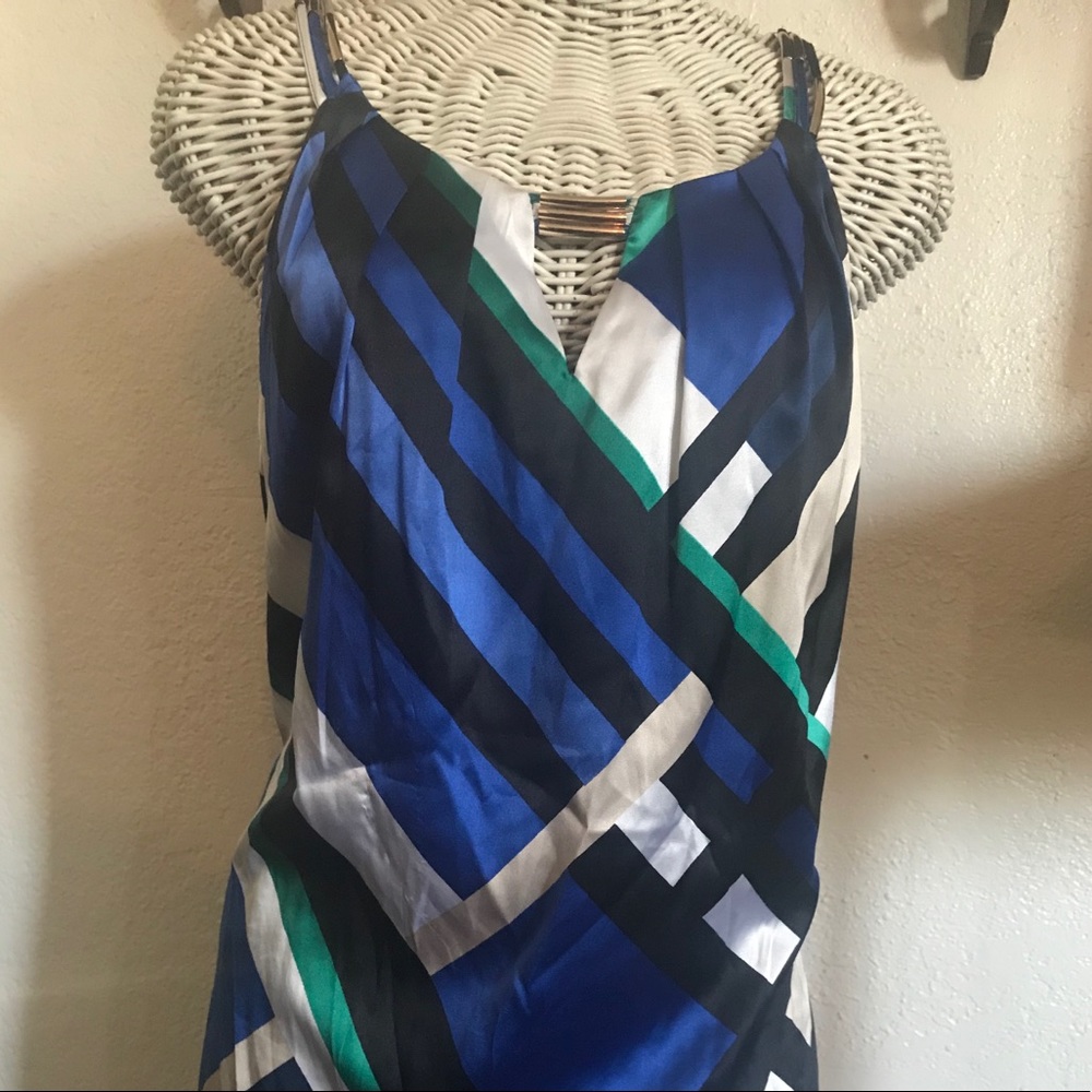 White and black store dressy like silk tank top